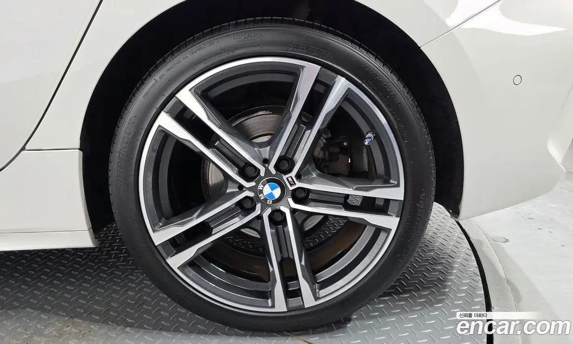 BMW 1 серия 2020 2.0 автомат (гидро), фото 7
