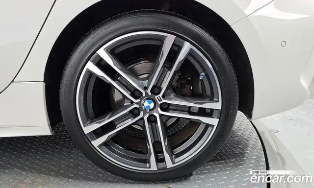 BMW 1 серия 2020 2.0 автомат (гидро), миниатюра 7