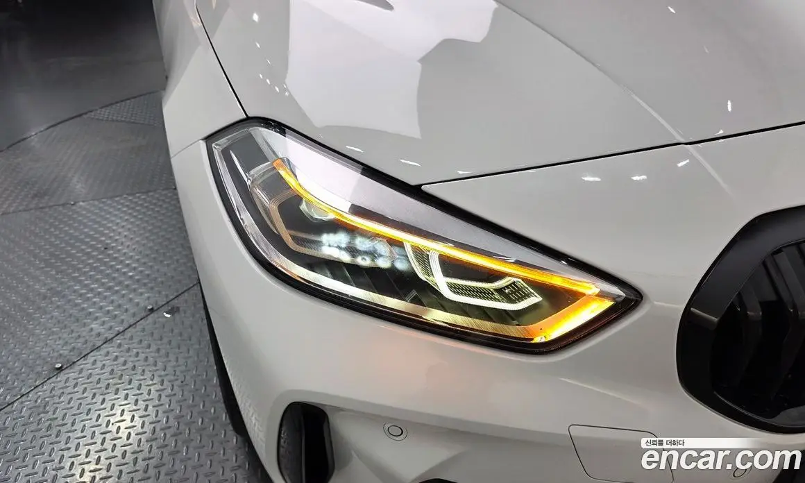 BMW 1 серия 2020 2.0 автомат (гидро), фото 8