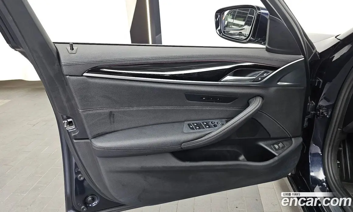BMW 5 серия 2018 2.0 автомат (гидро), фото 14