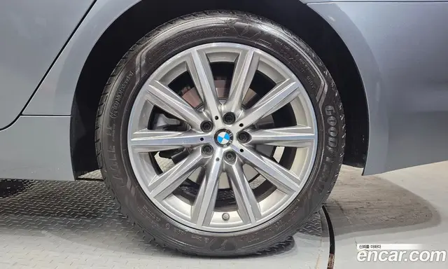 BMW 5 серия 2019 2.0 автомат (гидро), миниатюра 7 BMW 5 серия 2019 2.0 автомат (гидро), миниатюра 7