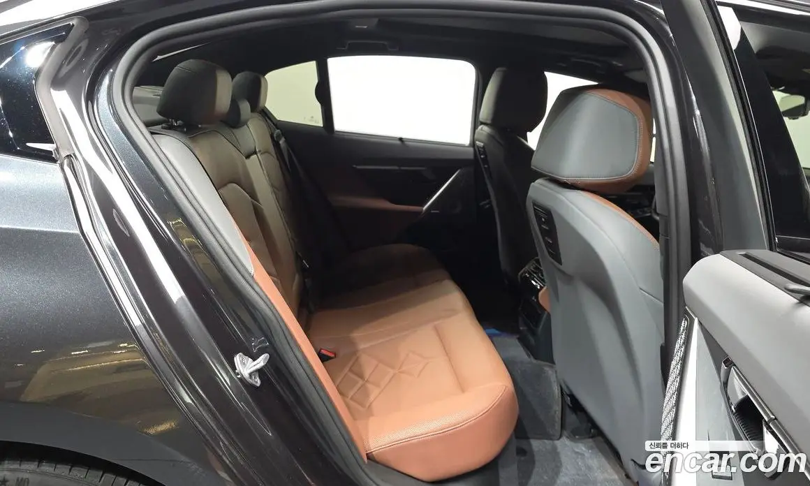 BMW 5 серия 2024 2.0 автомат (гидро), фото 17 BMW 5 серия 2024 2.0 автомат (гидро), фото 17