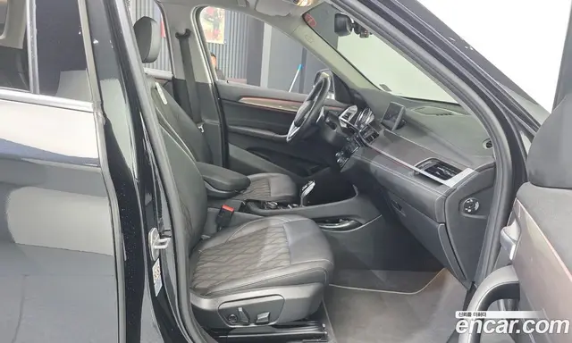 BMW X1 2021 2.0 автомат (гидро), миниатюра 11