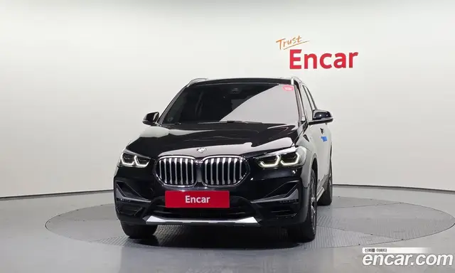 BMW X1 2021 2.0 автомат (гидро), миниатюра 3