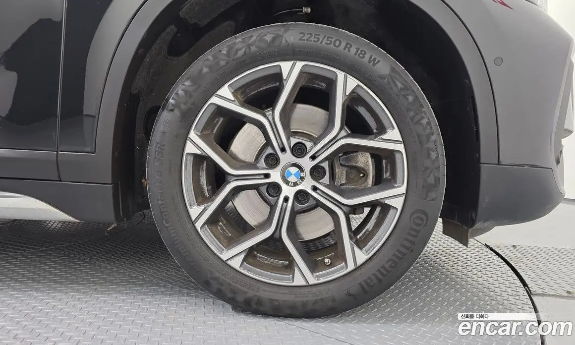 BMW X1 2021 2.0 автомат (гидро), фото 5