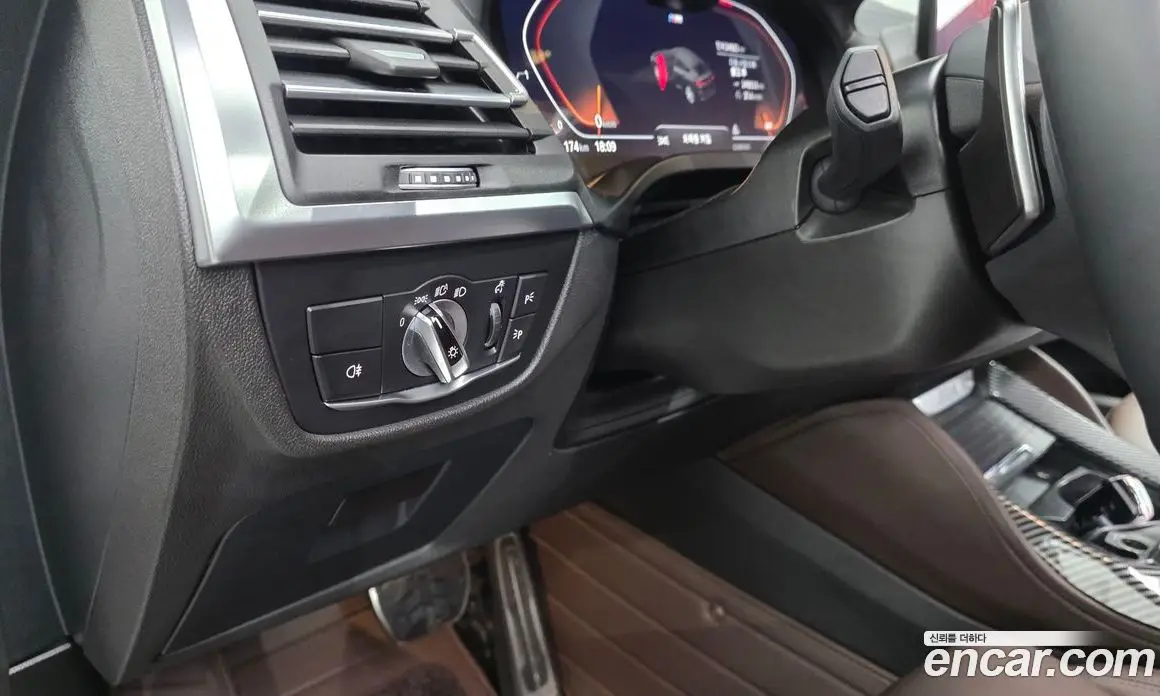BMW X4 2024 2.0 автомат (гидро), фото 33