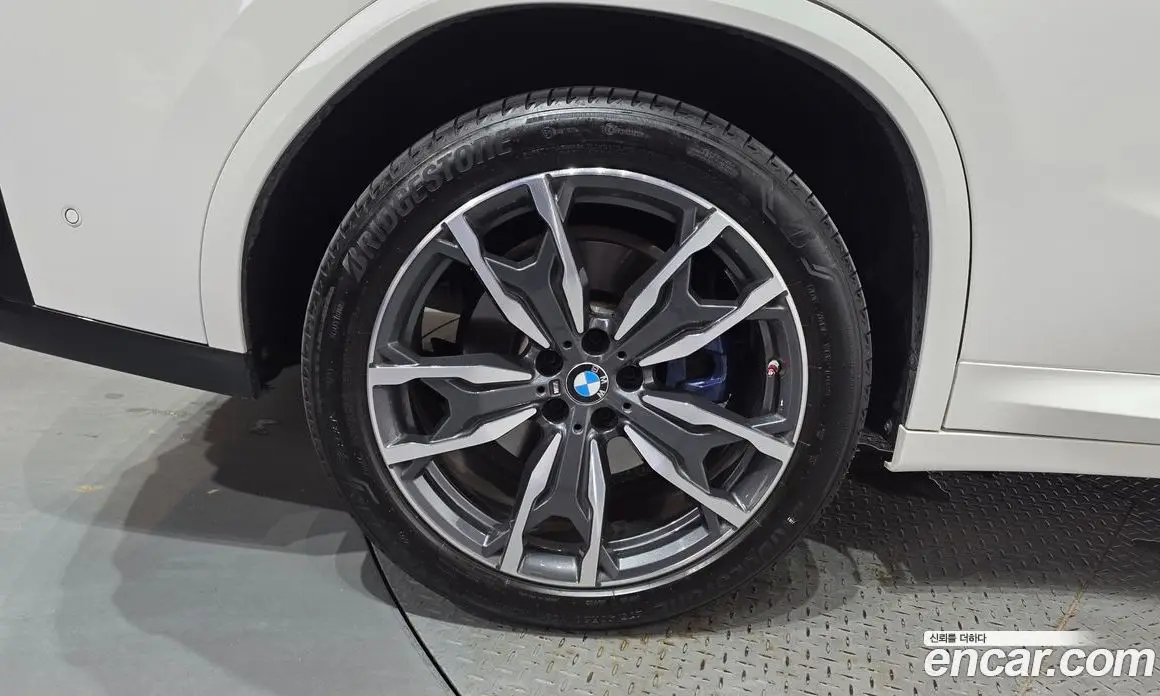 BMW X4 2024 2.0 автомат (гидро), фото 5