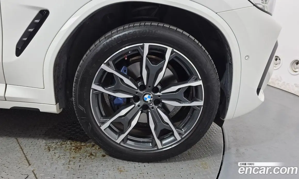 BMW X4 2024 2.0 автомат (гидро), фото 7