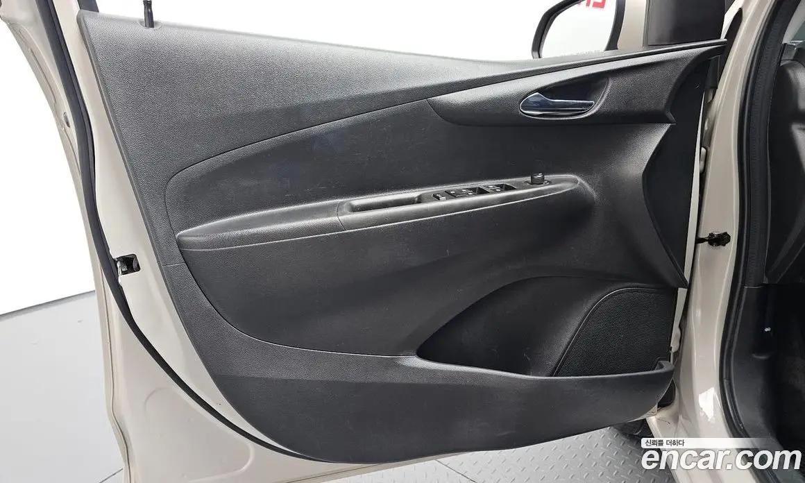 Chevrolet Spark 2016 1.0 автомат (гидро), фото 14 Chevrolet Spark 2016 1.0 автомат (гидро), фото 14