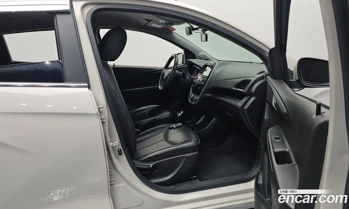 Chevrolet Spark 2016 1.0 автомат (гидро), фото 16 Chevrolet Spark 2016 1.0 автомат (гидро), фото 16