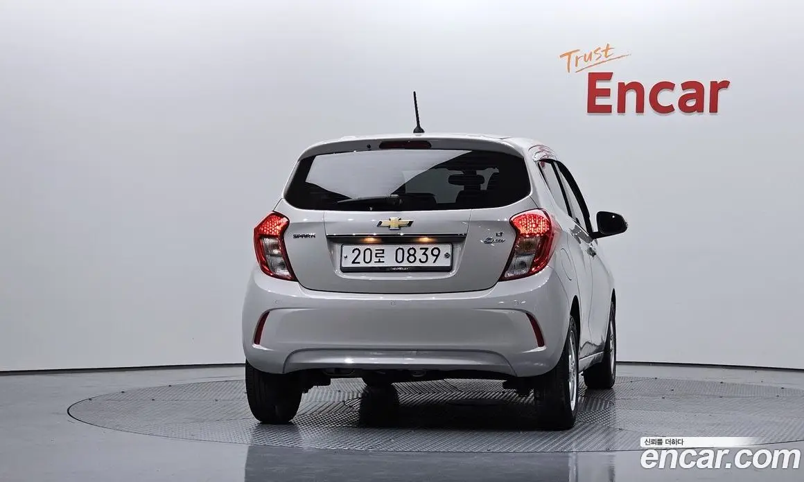 Chevrolet Spark 2016 1.0 автомат (гидро), фото 4 Chevrolet Spark 2016 1.0 автомат (гидро), фото 4