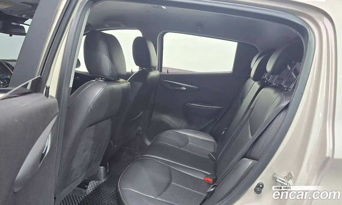 Chevrolet Spark 2017 1.0 автомат (гидро), фото 16 Chevrolet Spark 2017 1.0 автомат (гидро), фото 16