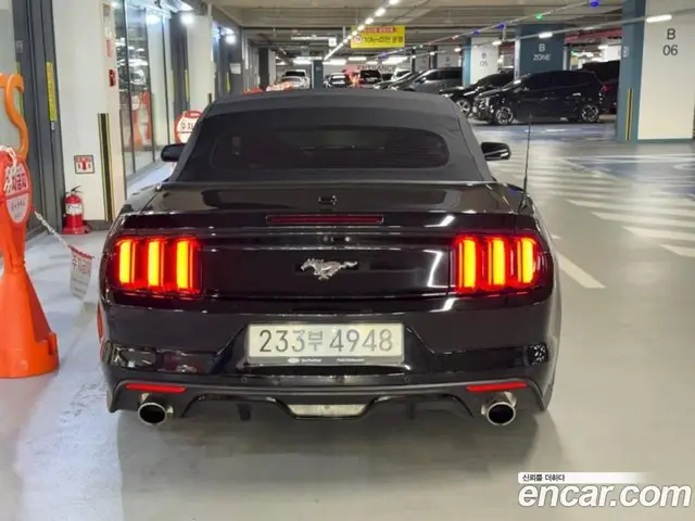 Ford Mustang 2017 2.3 автомат (гидро), миниатюра 5