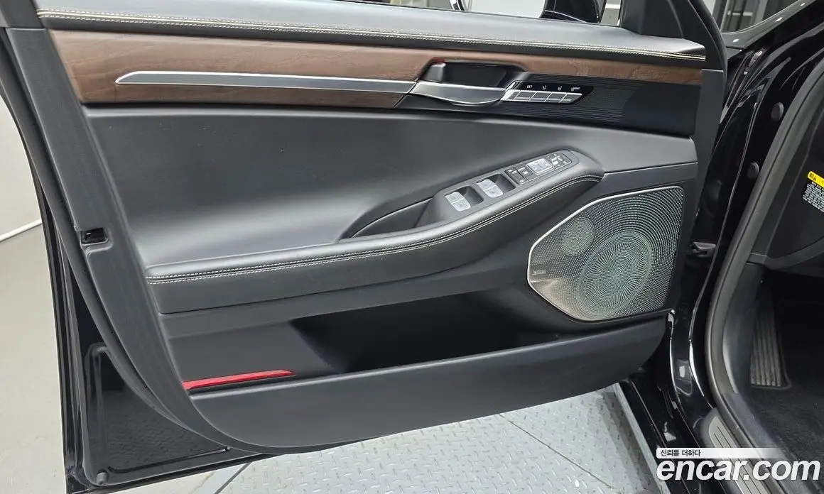 Genesis G90 2021 5.0 автомат (гидро), фото 14 Genesis G90 2021 5.0 автомат (гидро), фото 14