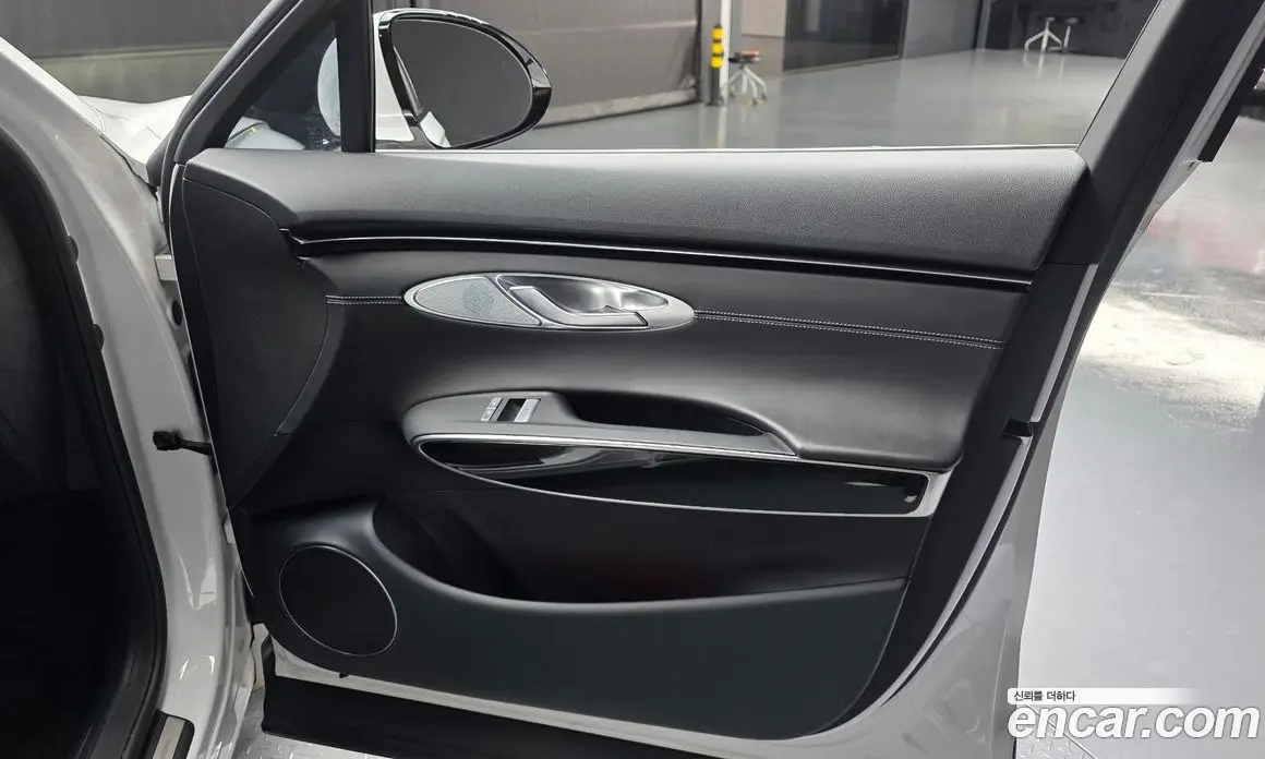 Genesis GV70 2021 2.2 автомат (гидро), фото 15 Genesis GV70 2021 2.2 автомат (гидро), фото 15