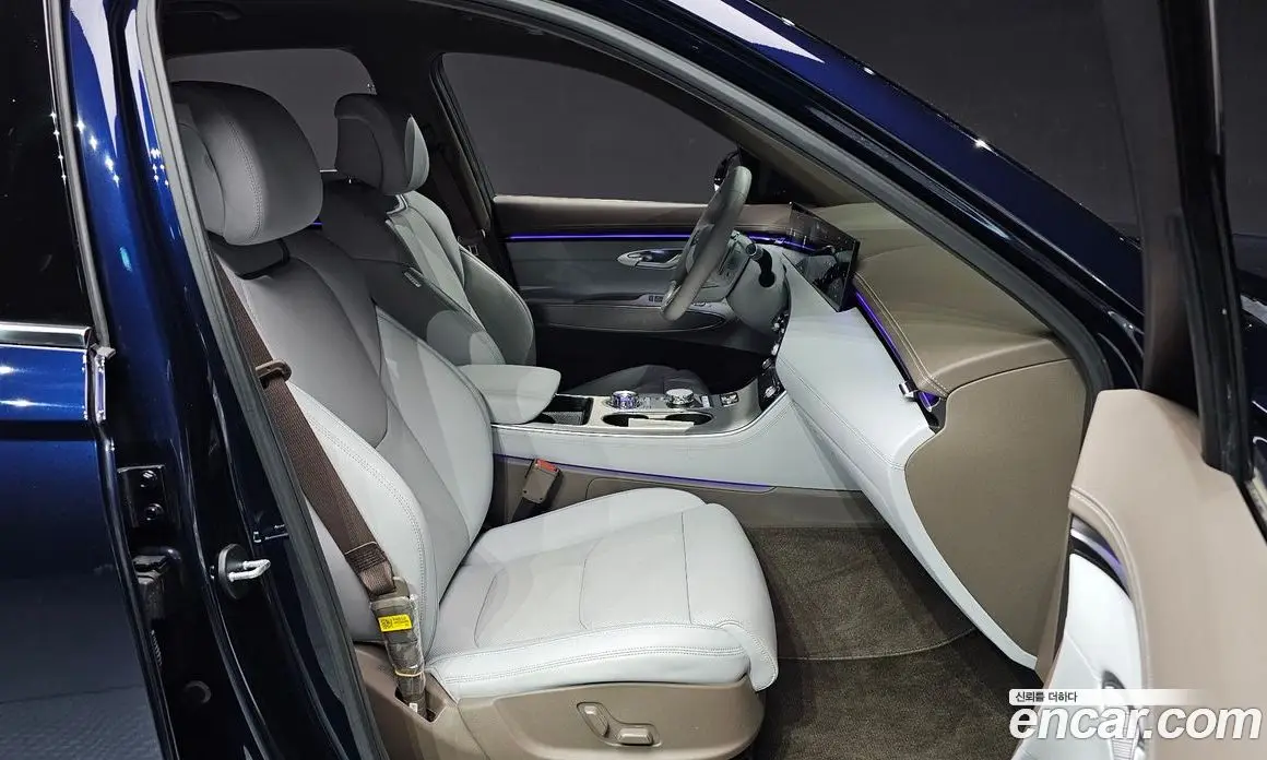 Genesis GV70 2024 2.5 автомат (гидро), фото 15 Genesis GV70 2024 2.5 автомат (гидро), фото 15