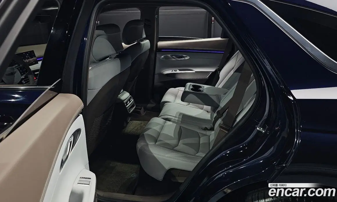 Genesis GV70 2024 2.5 автомат (гидро), фото 16 Genesis GV70 2024 2.5 автомат (гидро), фото 16