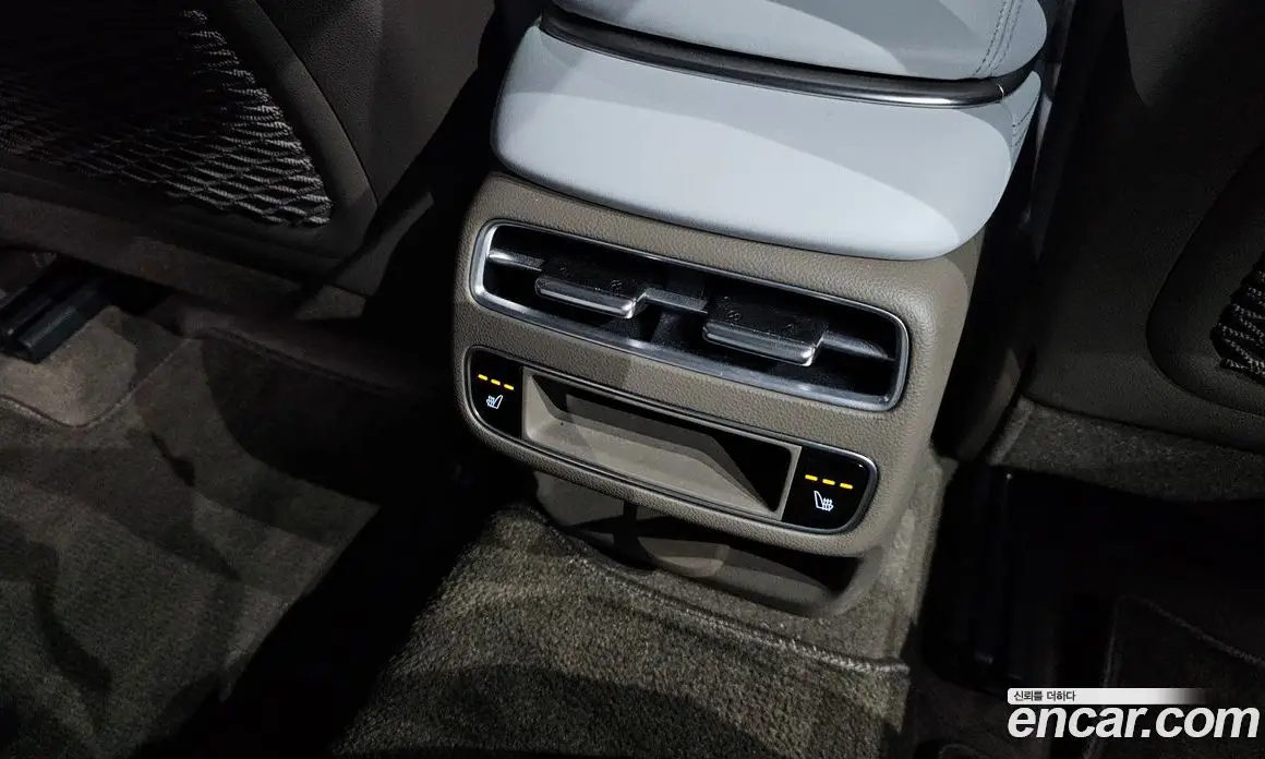 Genesis GV70 2024 2.5 автомат (гидро), фото 30 Genesis GV70 2024 2.5 автомат (гидро), фото 30