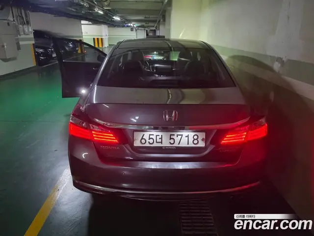 Honda Accord 2017 2.4 автомат (гидро), миниатюра 2