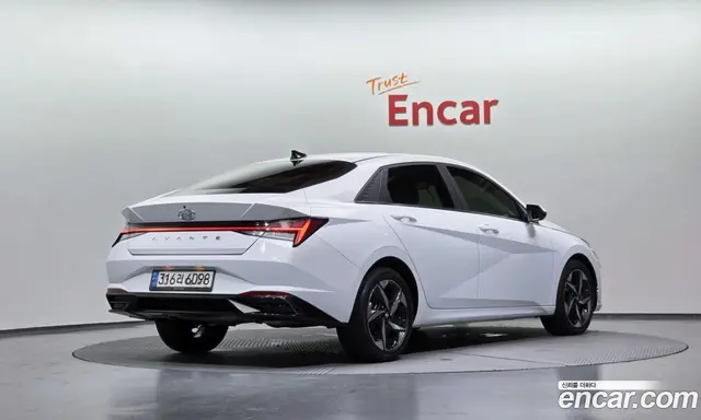 Hyundai Avante 2020 1.6 автомат (гидро), миниатюра 2