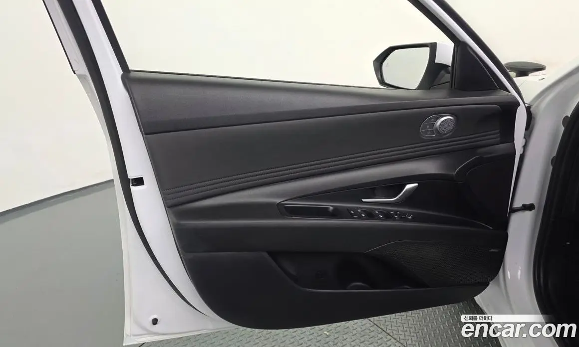 Hyundai Avante 2020 1.6 автомат (гидро), фото 14