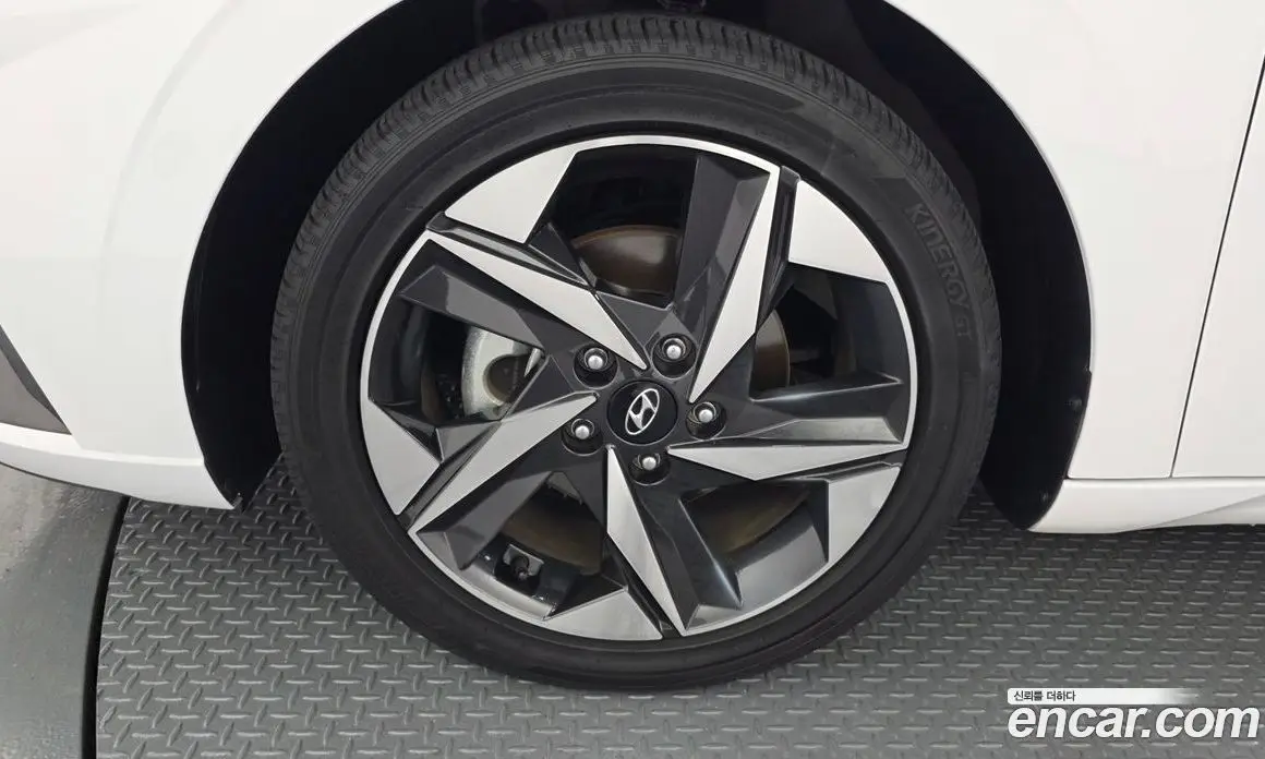 Hyundai Avante 2020 1.6 автомат (гидро), фото 5