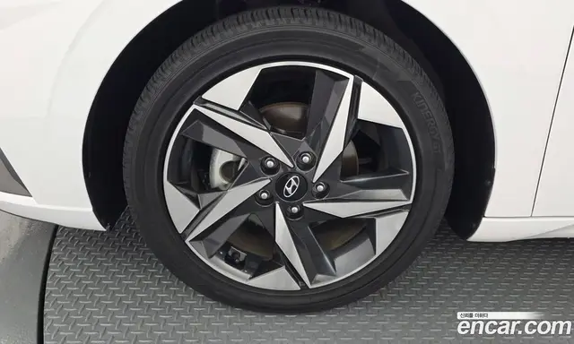 Hyundai Avante 2020 1.6 автомат (гидро), миниатюра 5