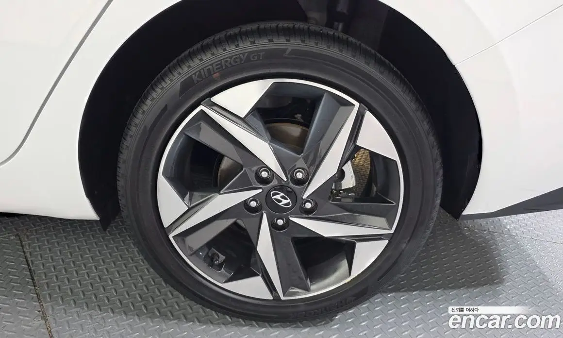 Hyundai Avante 2020 1.6 автомат (гидро), фото 7