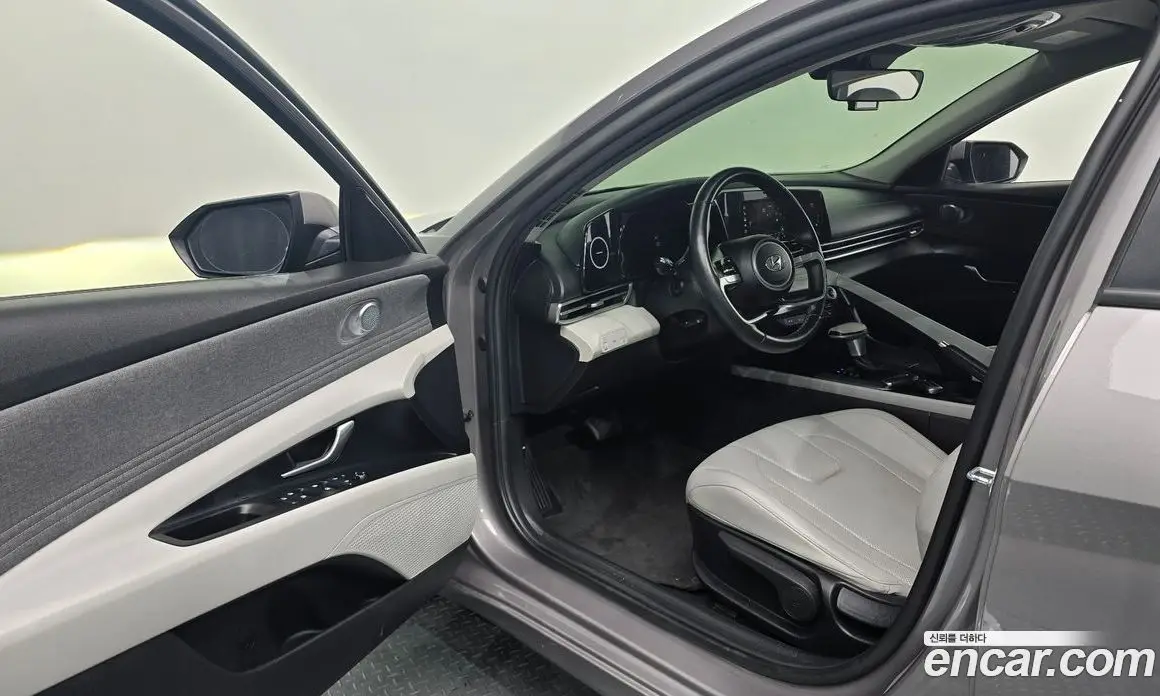 Hyundai Avante 2020 1.6 автомат (гидро), фото 13