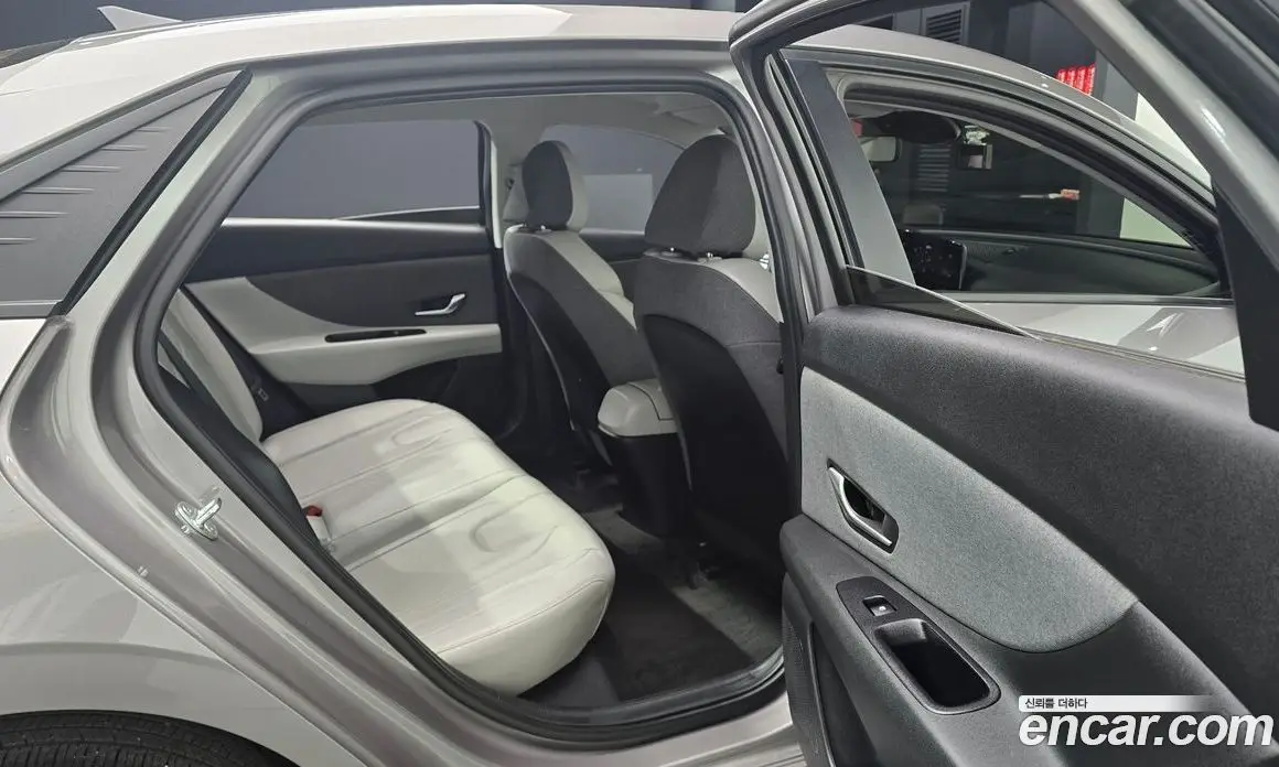Hyundai Avante 2020 1.6 автомат (гидро), фото 18