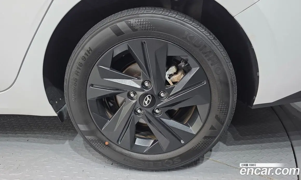 Hyundai Avante 2022 1.6 автомат (гидро), фото 5 Hyundai Avante 2022 1.6 автомат (гидро), фото 5