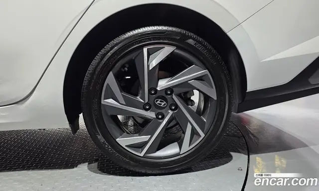 Hyundai Avante 2023 1.6 автомат (гидро), миниатюра 7 Hyundai Avante 2023 1.6 автомат (гидро), миниатюра 7