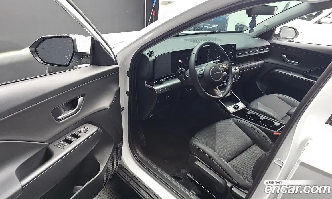 Hyundai Kona 2024 1.6 автомат (гидро), фото 12