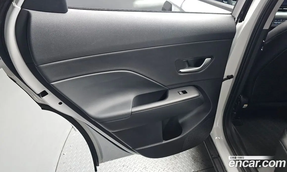Hyundai Kona 2024 1.6 автомат (гидро), фото 14
