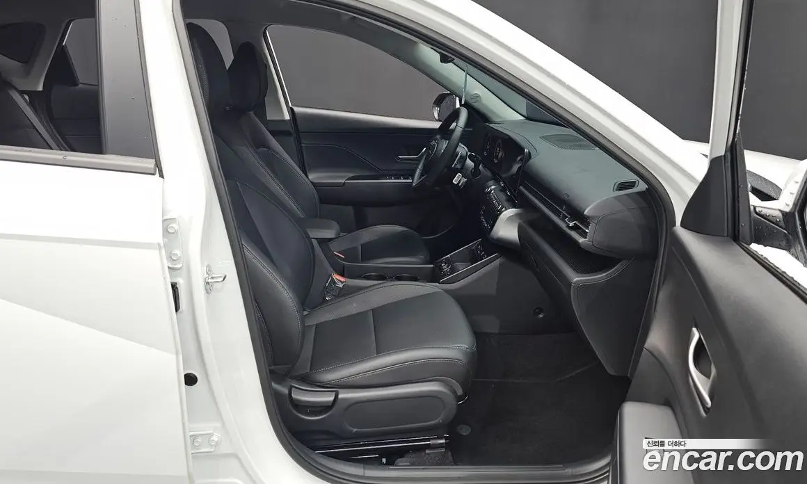 Hyundai Kona 2024 1.6 автомат (гидро), фото 15
