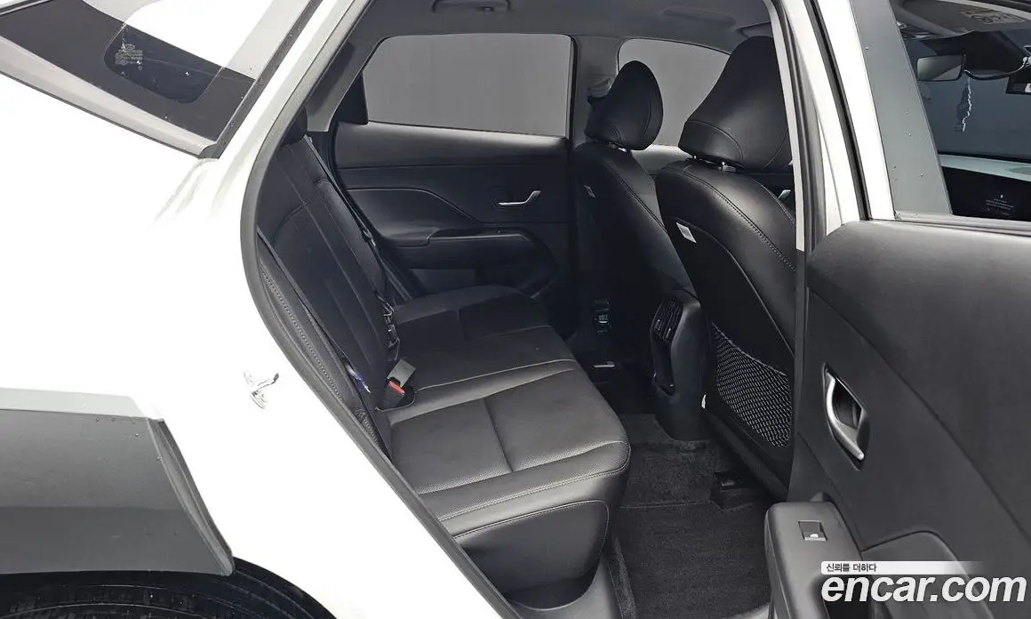 Hyundai Kona 2024 1.6 автомат (гидро), фото 16