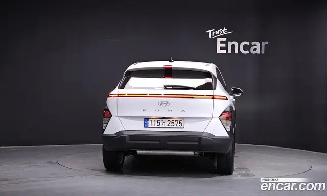 Hyundai Kona 2024 1.6 автомат (гидро), миниатюра 3