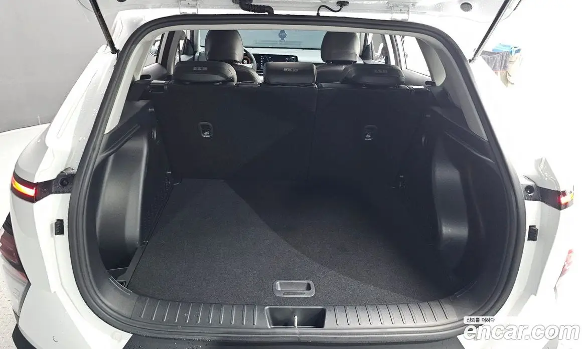 Hyundai Kona 2024 1.6 автомат (гидро), фото 25
