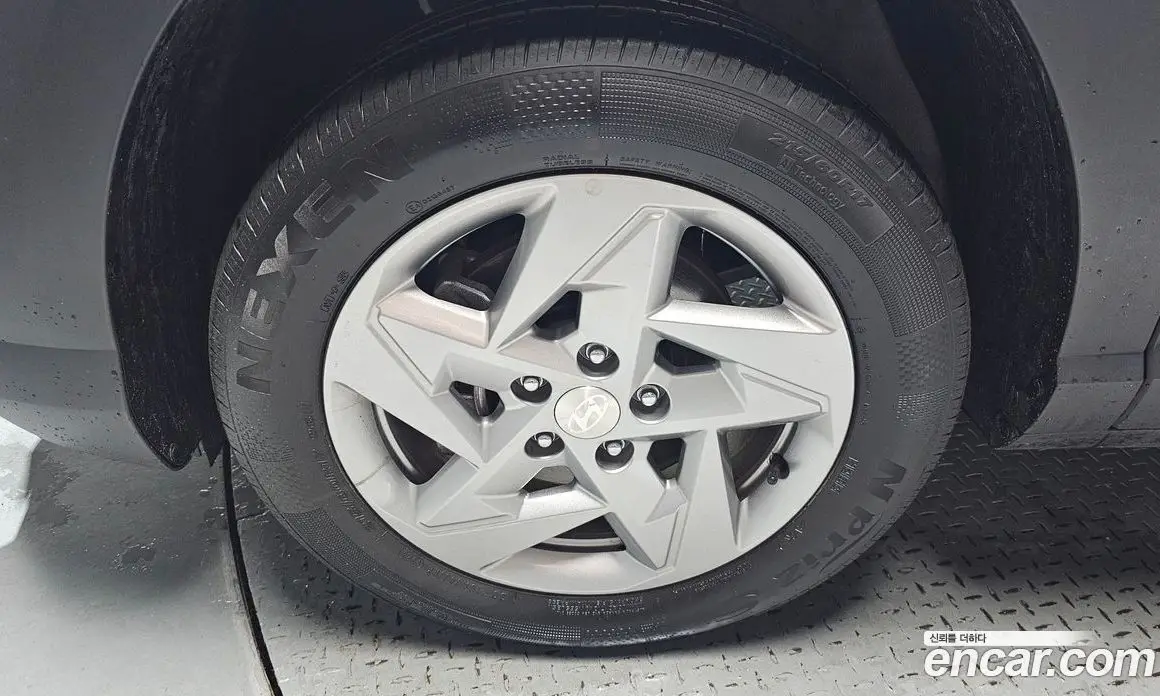 Hyundai Kona 2024 1.6 автомат (гидро), фото 4
