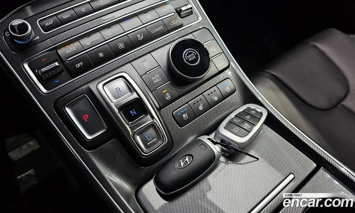 Hyundai Santa Fe 2022 2.2 автомат (гидро), фото 13