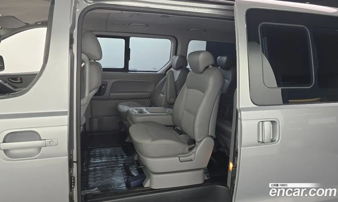 Hyundai Starex 2011 2.4 автомат (гидро), фото 13 Hyundai Starex 2011 2.4 автомат (гидро), фото 13