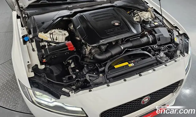 Jaguar XF 2018 2.0 автомат (гидро), миниатюра 6 Jaguar XF 2018 2.0 автомат (гидро), миниатюра 6