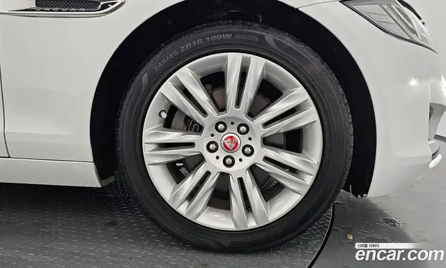 Jaguar XF 2018 2.0 автомат (гидро), миниатюра 7 Jaguar XF 2018 2.0 автомат (гидро), миниатюра 7