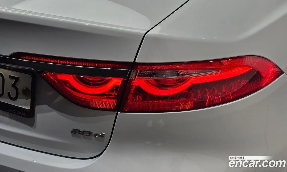 Jaguar XF 2018 2.0 автомат (гидро), фото 9 Jaguar XF 2018 2.0 автомат (гидро), фото 9