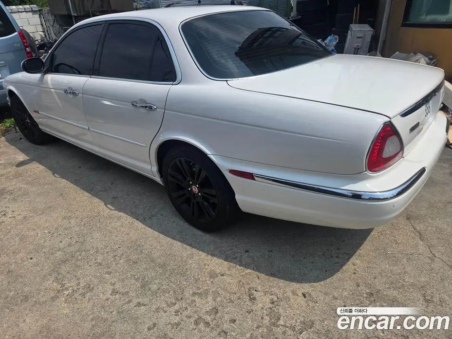 Jaguar XJ-8 2004 4.2 автомат (гидро), фото 2 Jaguar XJ-8 2004 4.2 автомат (гидро), фото 2