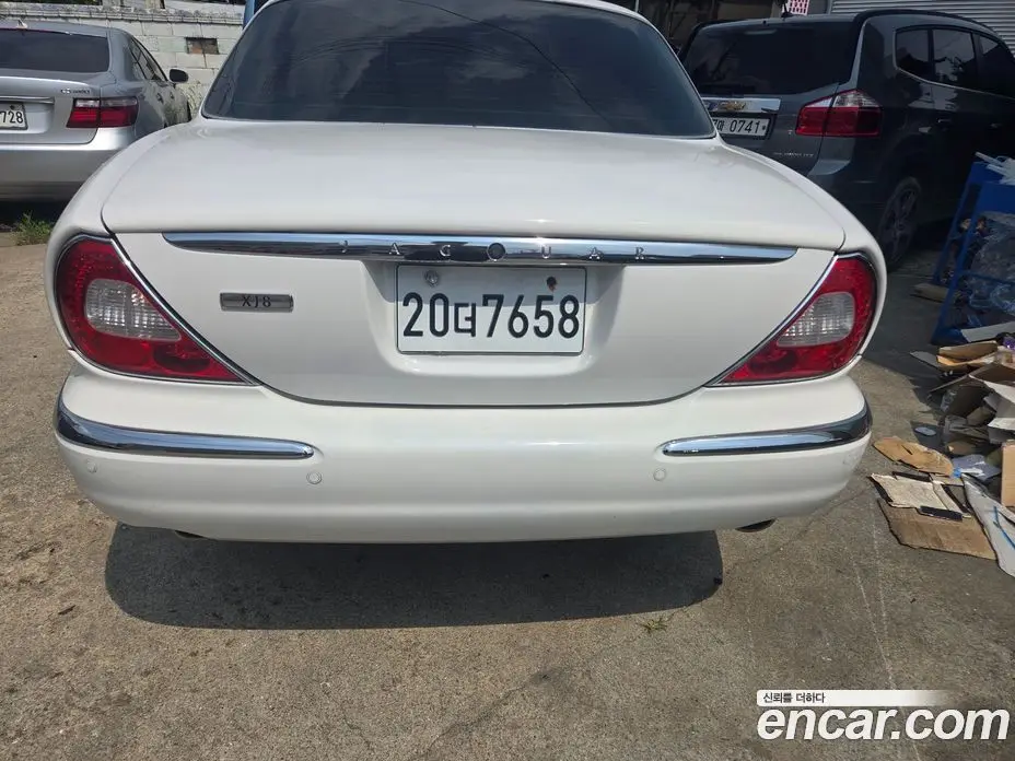 Jaguar XJ-8 2004 4.2 автомат (гидро), фото 3 Jaguar XJ-8 2004 4.2 автомат (гидро), фото 3