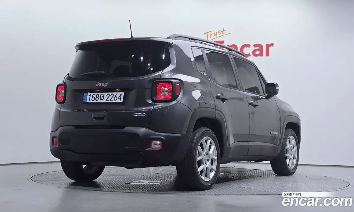 Jeep Renegade 2019 2.4 автомат (гидро), фото 2 Jeep Renegade 2019 2.4 автомат (гидро), фото 2