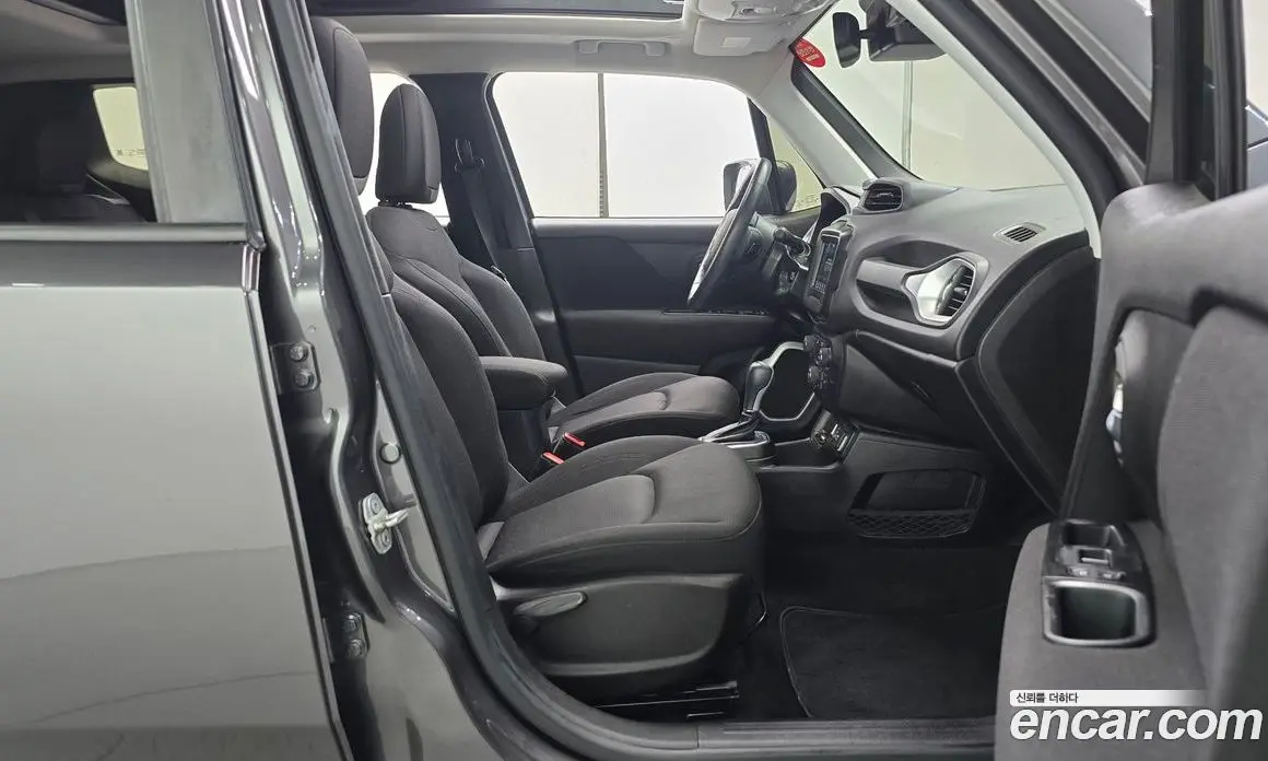 Jeep Renegade 2019 2.4 автомат (гидро), фото 11 Jeep Renegade 2019 2.4 автомат (гидро), фото 11