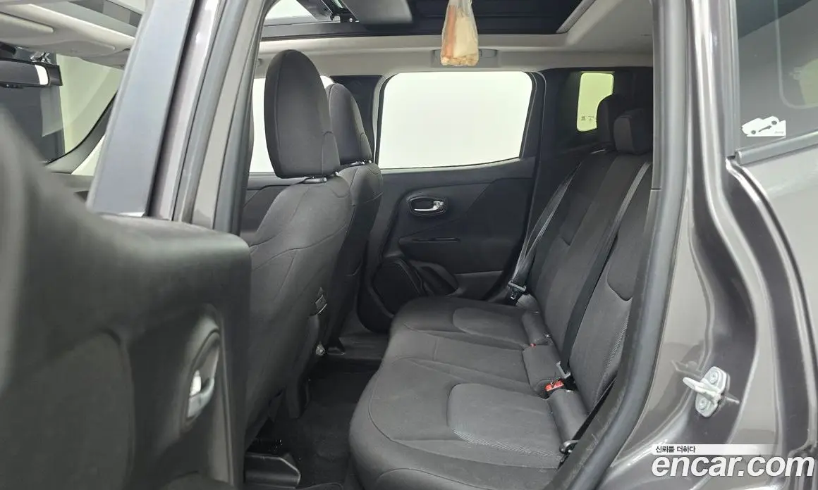 Jeep Renegade 2019 2.4 автомат (гидро), фото 12 Jeep Renegade 2019 2.4 автомат (гидро), фото 12
