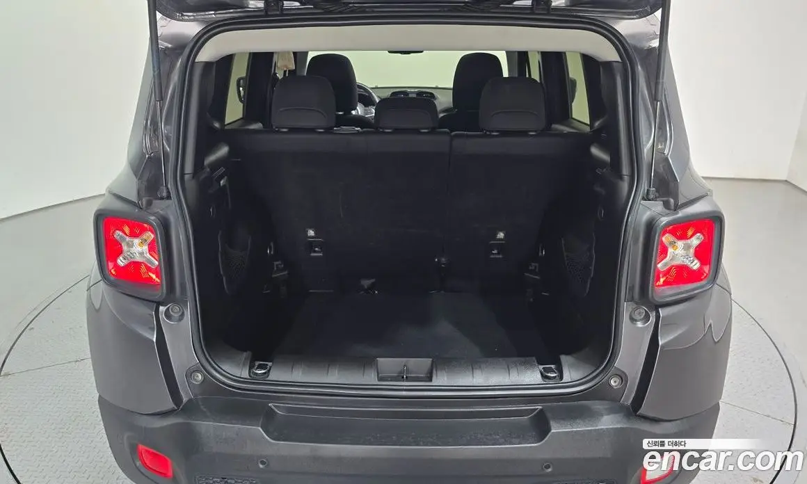 Jeep Renegade 2019 2.4 автомат (гидро), фото 20 Jeep Renegade 2019 2.4 автомат (гидро), фото 20